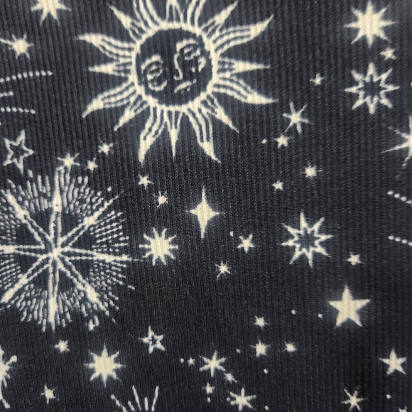 No Boundaries Black Celestial Long Sleeve Top - Picture 4 of 4